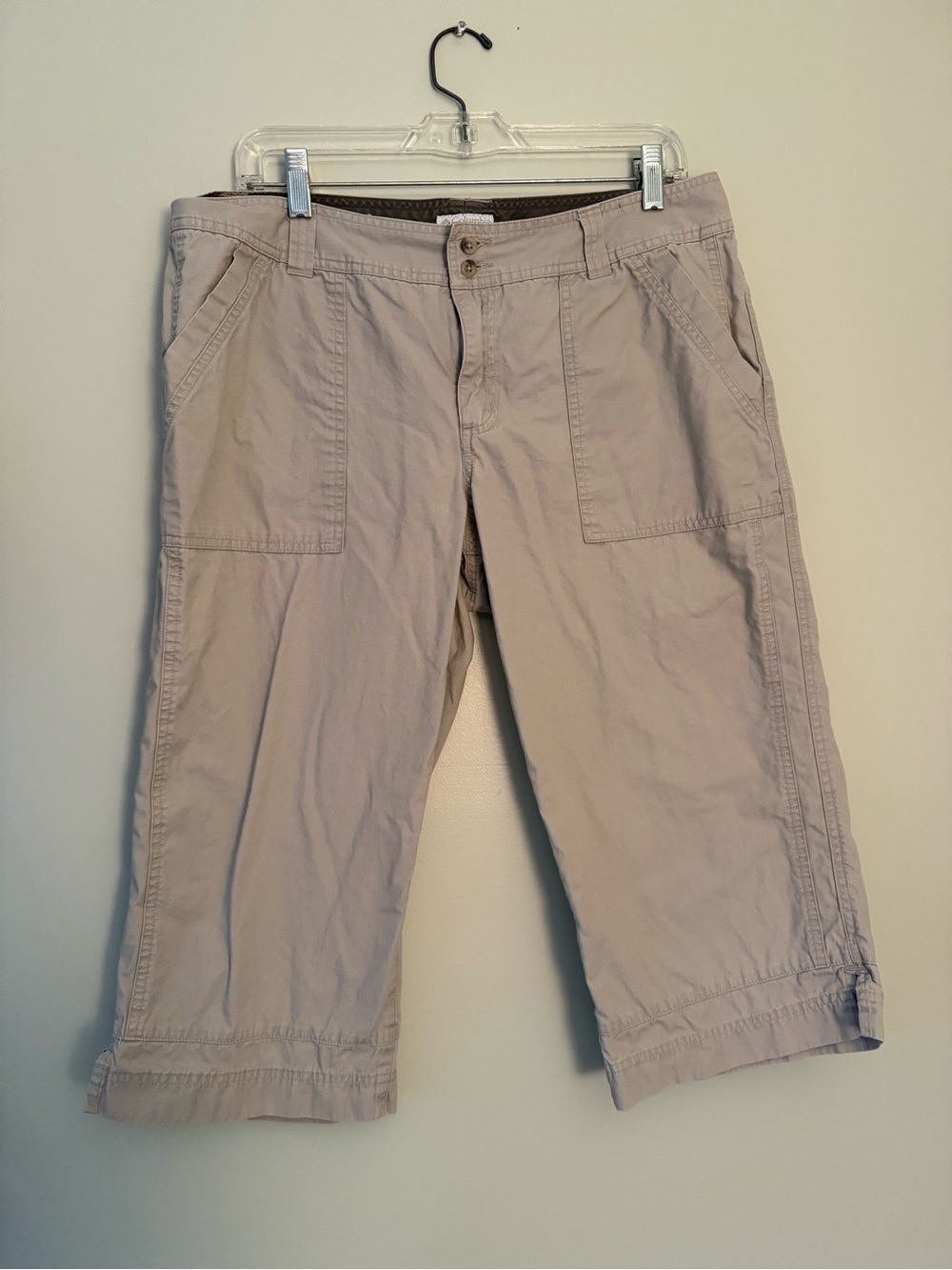 Columbia Beige Cropped Utility Capris